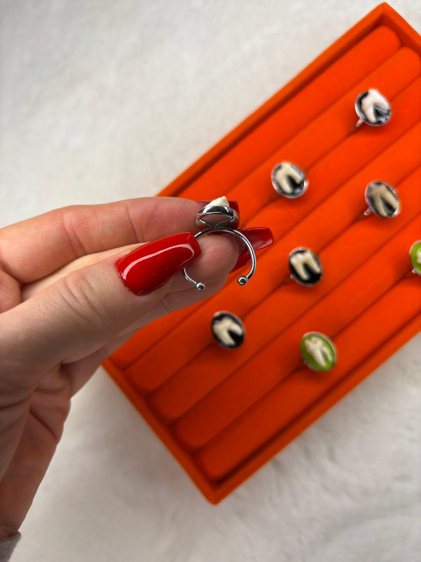 2. Bagues de dents 🦷✨