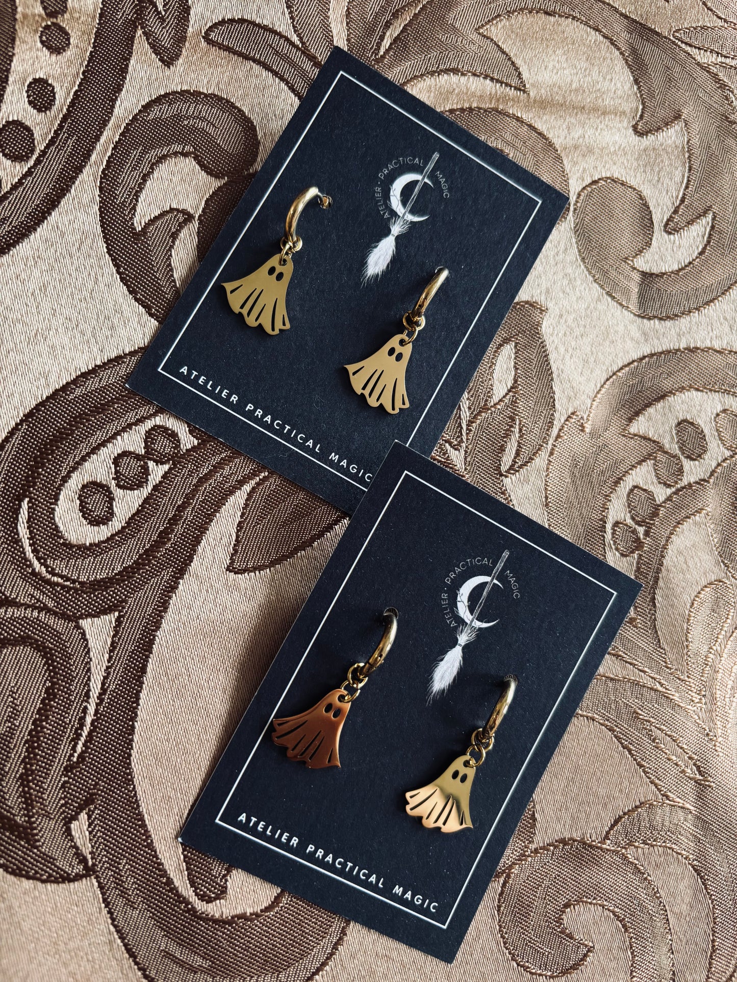 Spooky ghosts earring