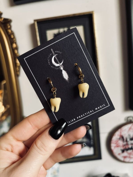 DENTS earrings