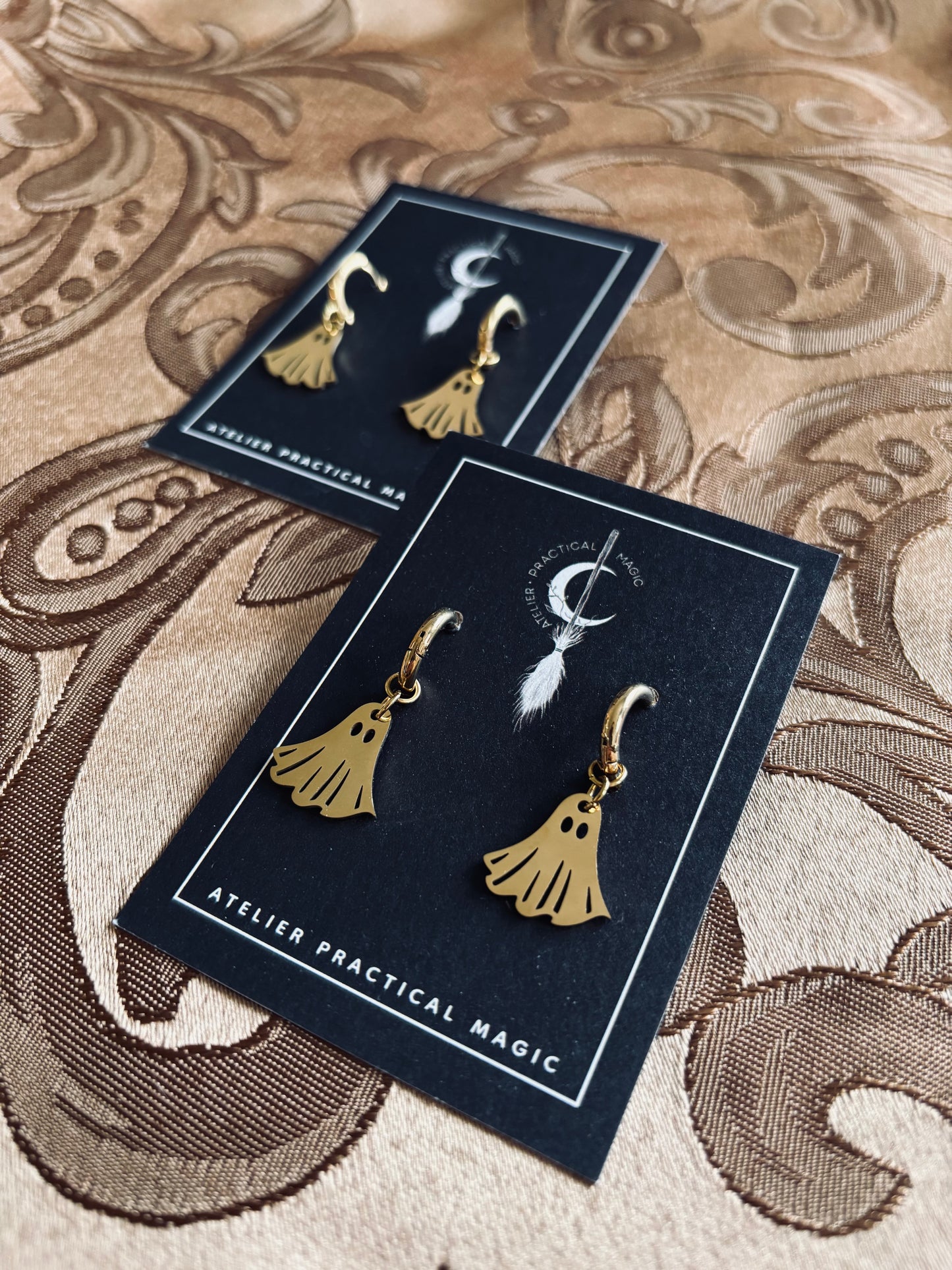 Spooky ghosts earring