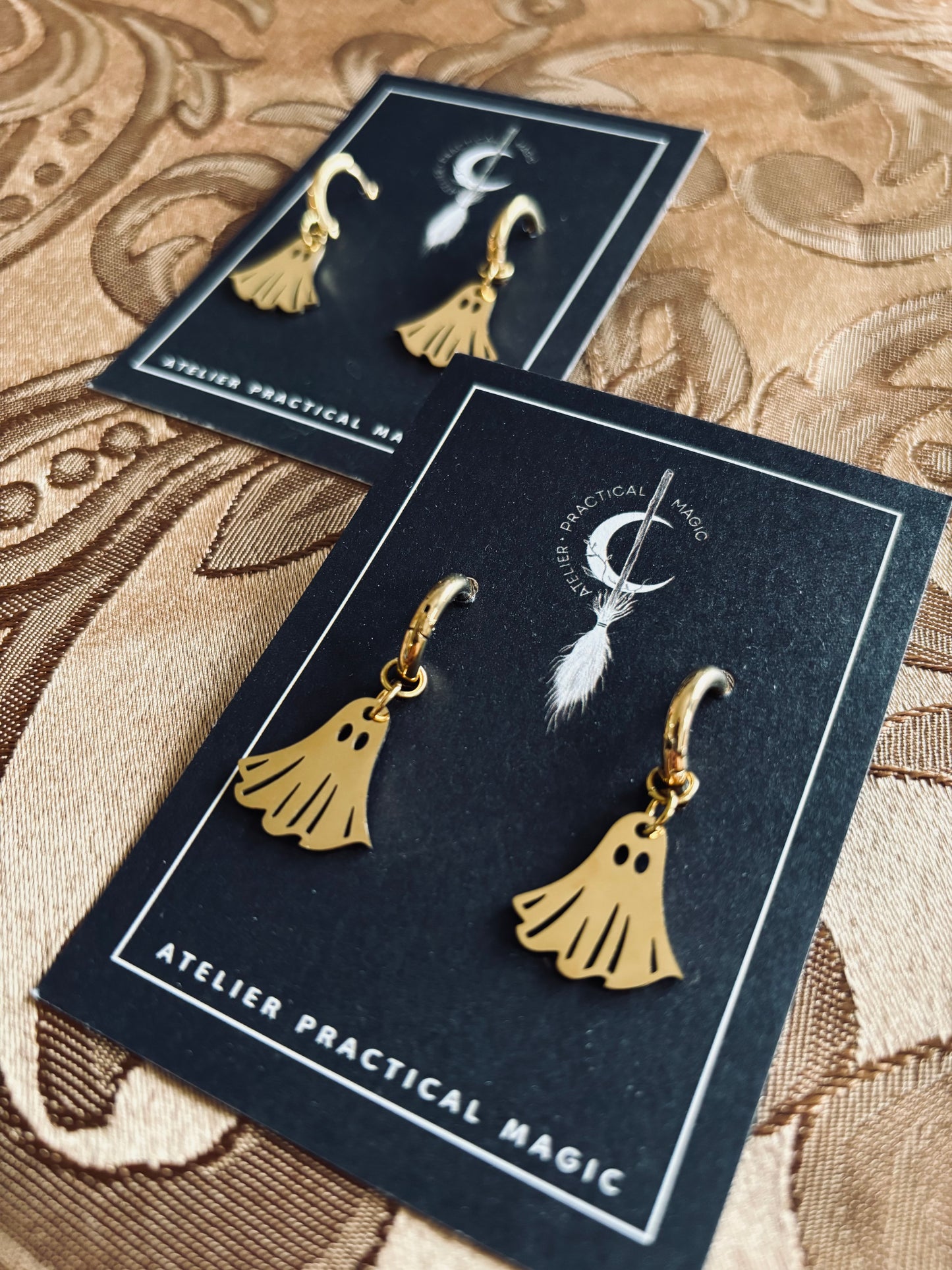 Spooky ghosts earring